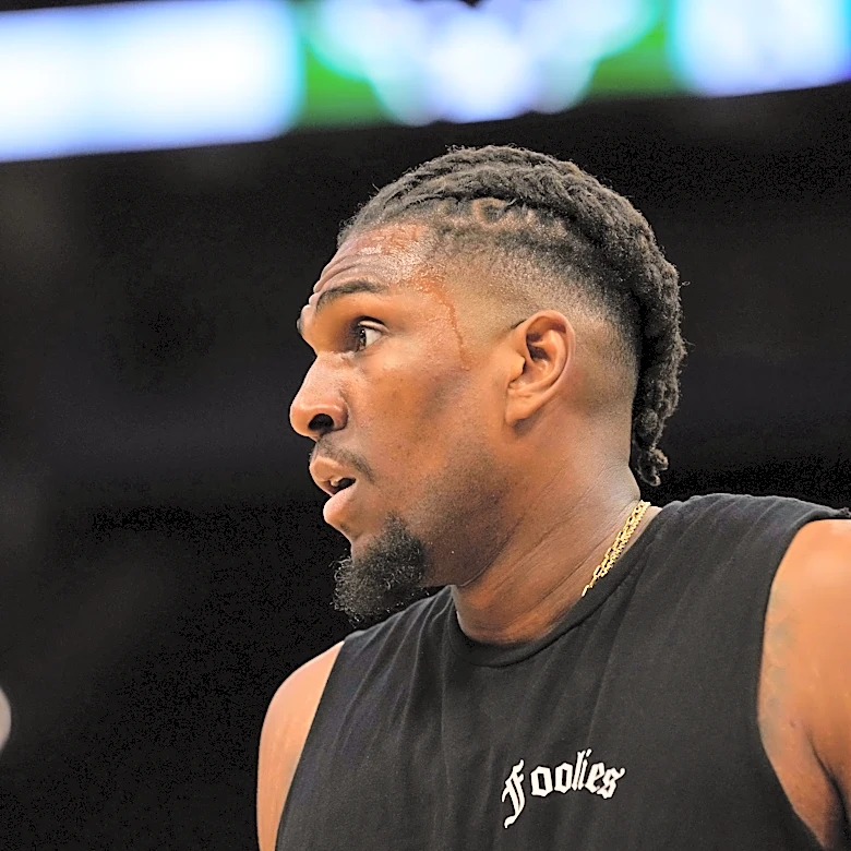 Kevon Looney has a chip on his shoulder this season, ready to bring championship experience to Lakers