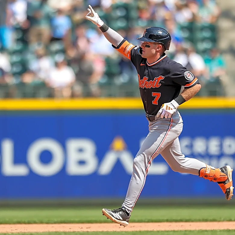 Tigers get hit-happy in shutout against Mariners