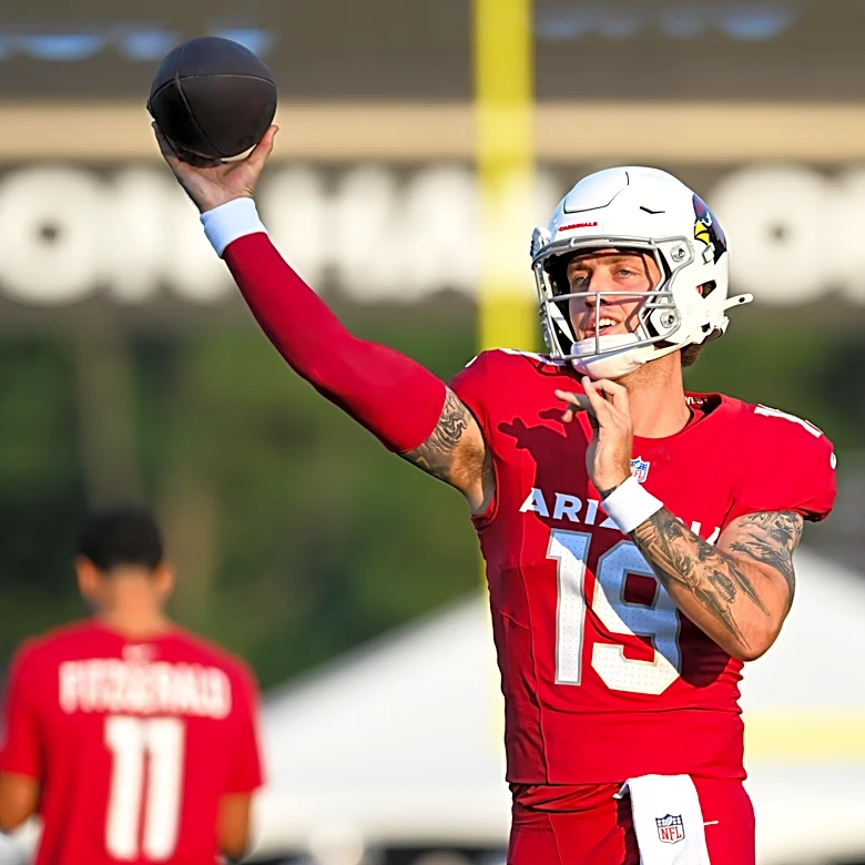 Carson Beck gets rave reviews in preseason debut for Arizona Cardinals