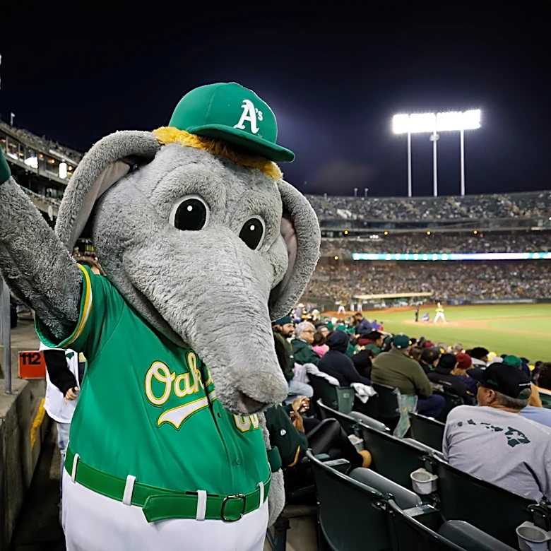 Red Sox look to win 10th straight series against visiting Athletics