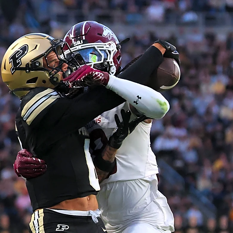 Patriots work out rookie cornerback after Carlton Davis, Charles Woods injuries
