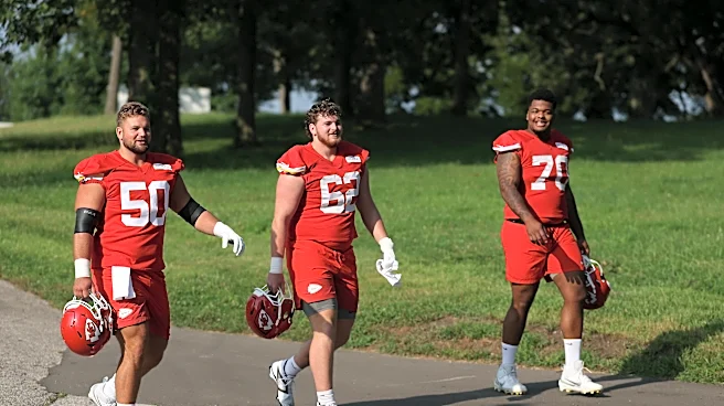 Chiefs training camp notebook Day 9: Kahlil Benson plays right guard