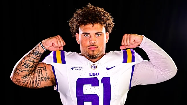 Braelin Moore named to Rimington Watch List