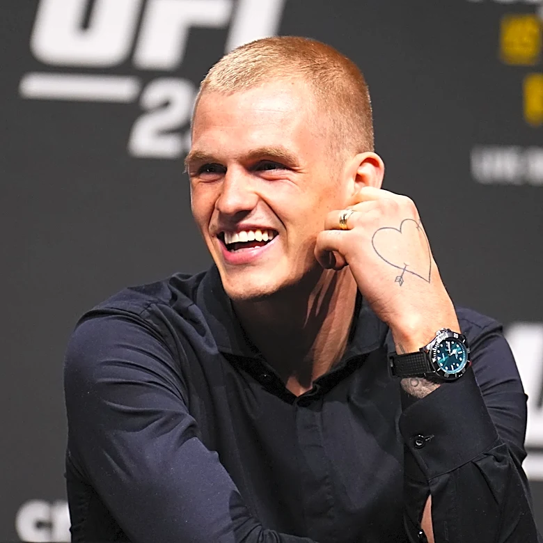 Confidence or delusion? Ian Garry keeping empty frame on wall for welterweight title | UFC 330