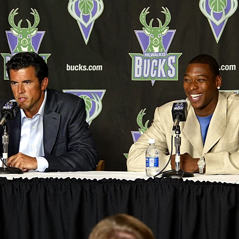 On this day in Bucks history: Milwaukee signs Bobby Simmons