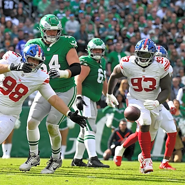 Former Giant DJ Davidson retires