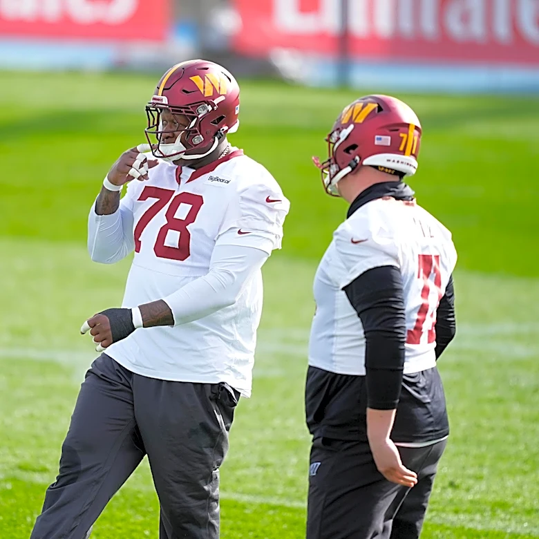 Commanders training camp: Laremy Tunsil exits practice with apparent injury