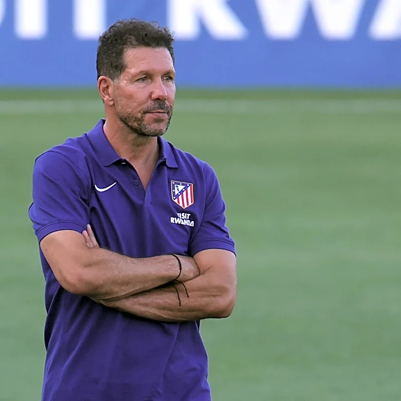 Simeone and Kang-in face the media to talk Julián, jersey numbers and fans