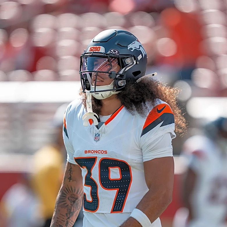 Broncos sign WRs Kyre Duplessis and Kyrese Rowan