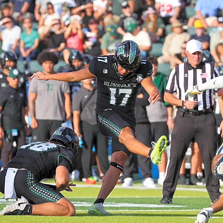 The differences between Raiders kickers Matt Gay and Kansei Matsuzawa