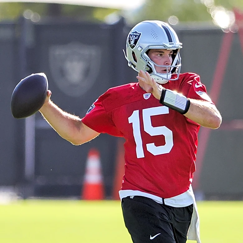 Raiders training camp: Cousins and Crosby sit out of team sessions