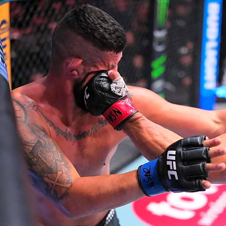 Highlights! Diyar Nurgozhay finally delivers with buzzer-beating knockout over Bruno Lopes | UFC Vegas 120