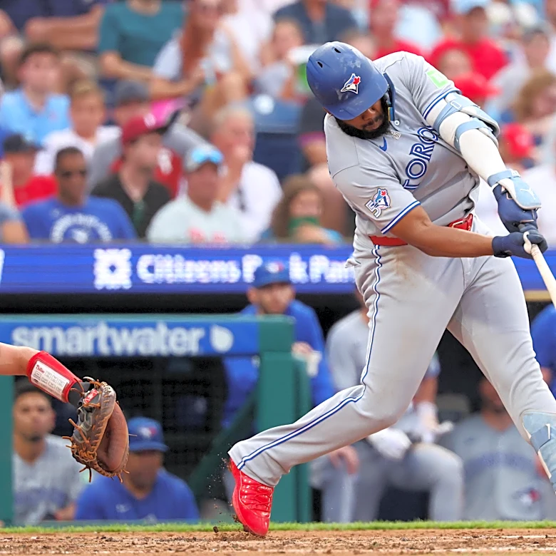 Jays Win In Extra Innings