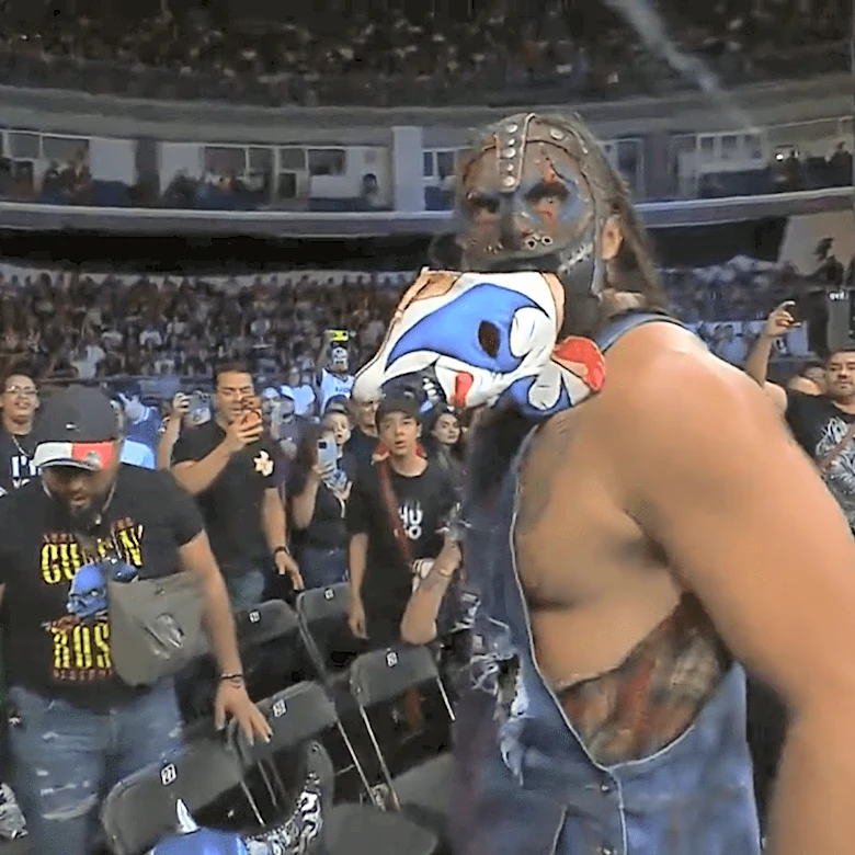 WWE mystery man attacks Psycho Clown in AAA