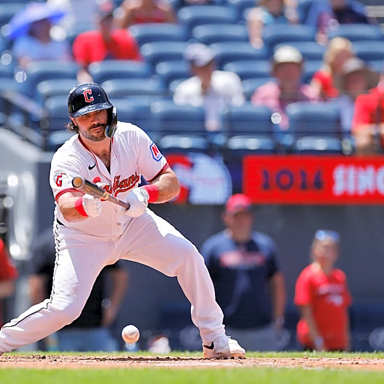 Guardians News: Another Day, Another Stupid Bunt