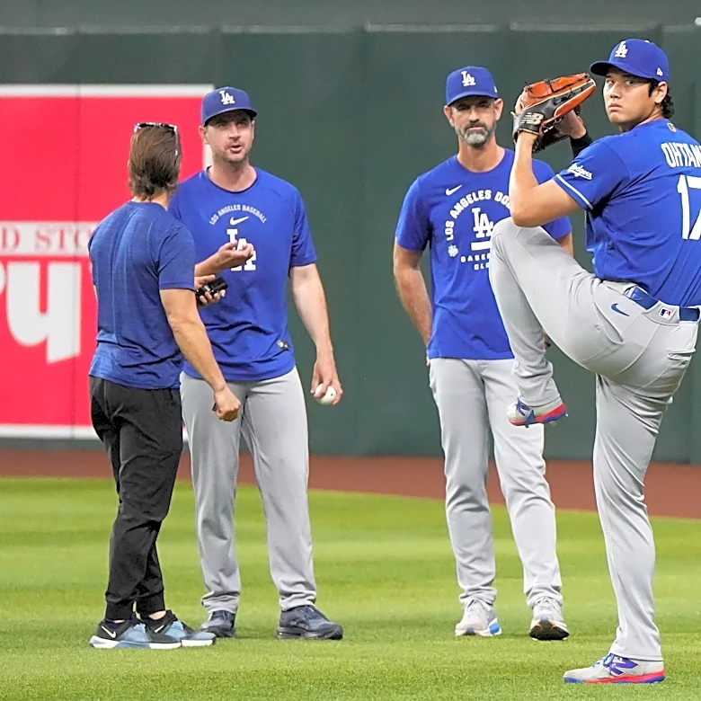 Dodgers notes: Shohei Ohtani, Yoshinobu Yamamoto, Roki Sasaki