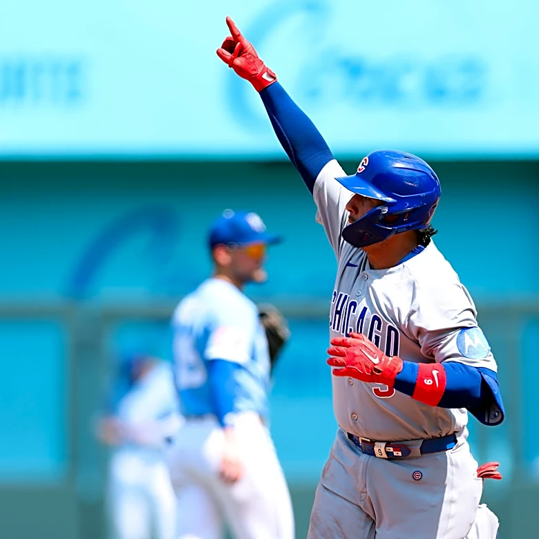 Cubs blow out Royals in series finale