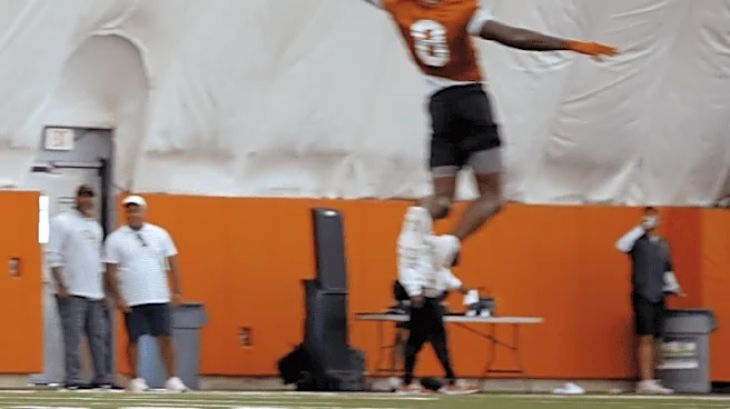 WATCH: Cam Coleman makes insane one-handed catch