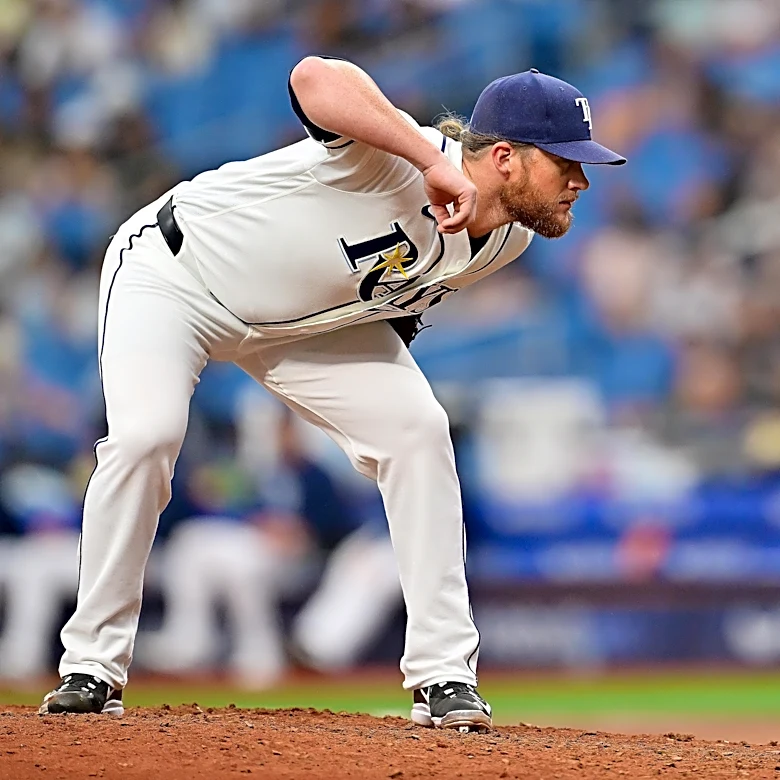 Royals sign veteran closer Craig Kimbrel