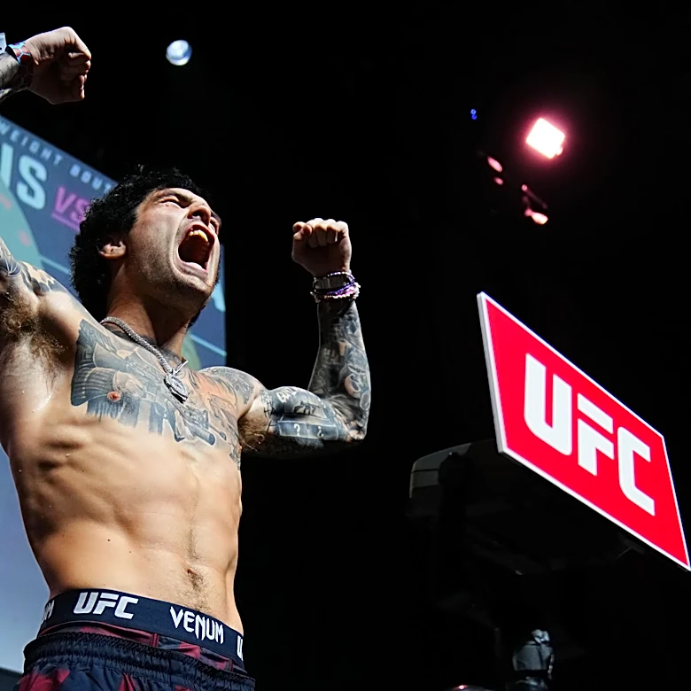 Tommy McMillen battles fellow undefeated prospect at Noche UFC