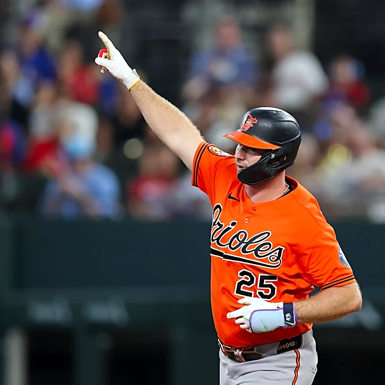 Orioles offense finally breaks out to avoid sweep by Rangers