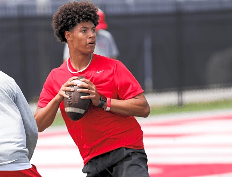 BOOOOOM! Five-star QB Christopher Vargas commits to Ohio State