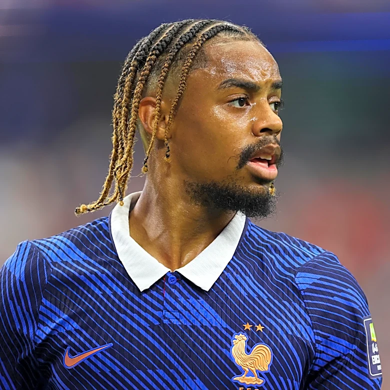 Is Arsenal going to steal PSG’s Bradley Barcola away from Liverpool?