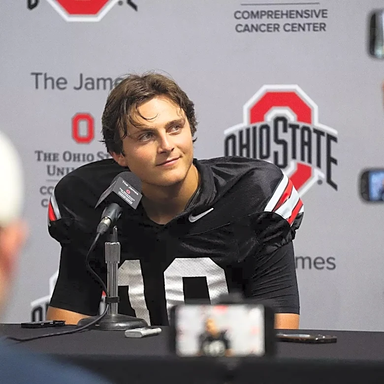 Huge weekend for Buckeyes on practice field, recruiting trail