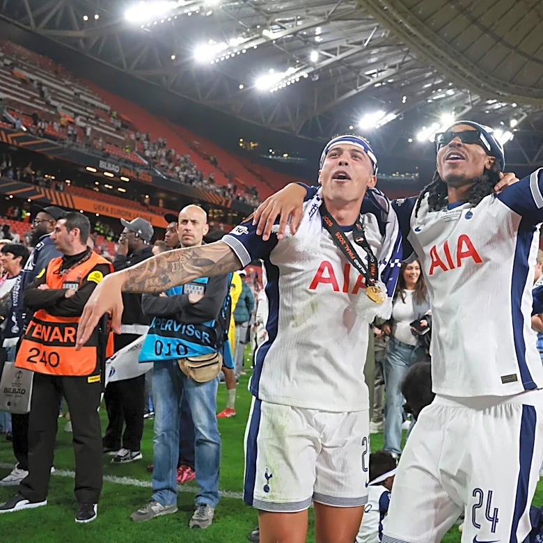 Romero, Spence, Porro to report for Spurs training this week