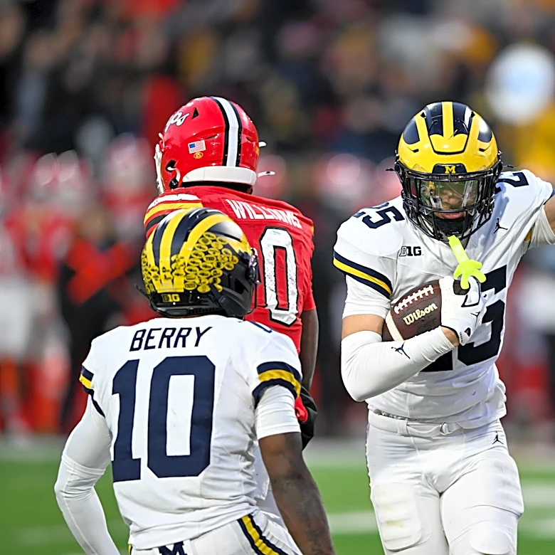 Fans predict how many road wins Michigan will have in 2026