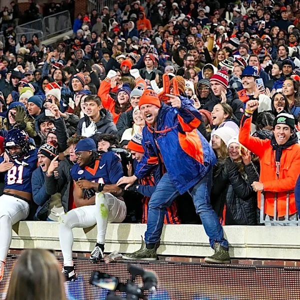 5 must-do steps to best experience a college football game at Virginia this fall