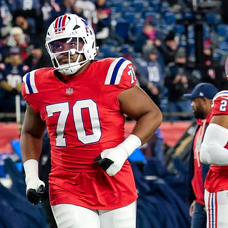 What Caedan Wallace trade to Dolphins means for the Patriots