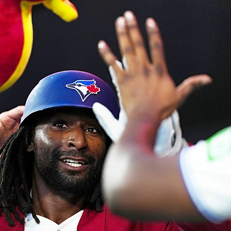 Jays Overcome A Really Weird Ruling and Beat Red Sox