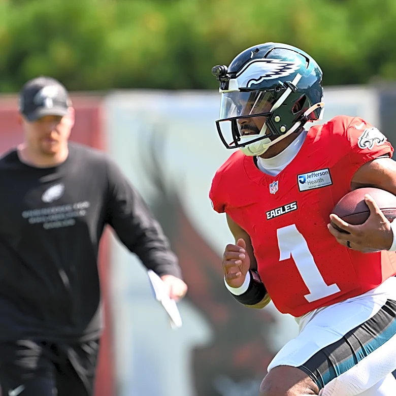 Eagles News: Jalen Hurts looks “quicker and faster”