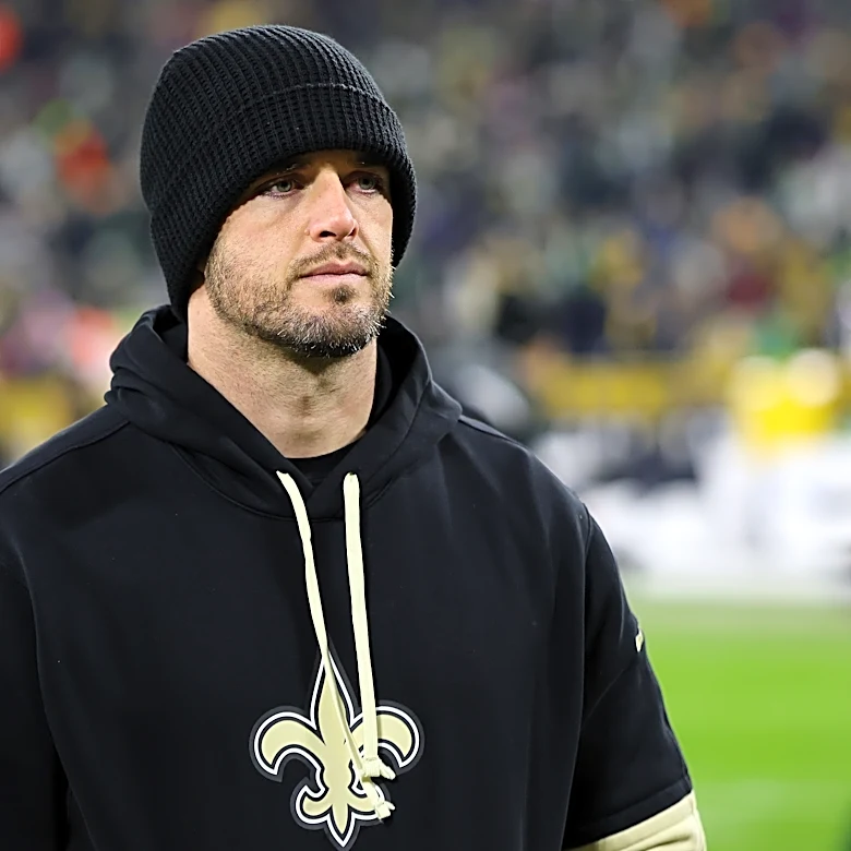 Former Saints QB Derek Carr joins UCLA coaching staff