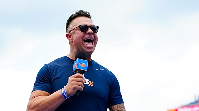 Former Yankees first baseman Nick Swisher surprises NYC softball team