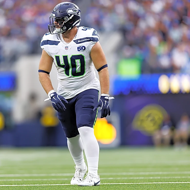 Robbie Ouzts injury update: Seahawks fullback done for season due to neck problem