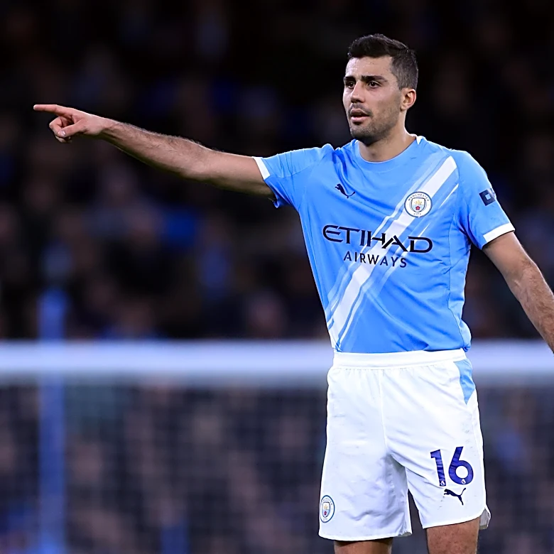 Barcelona send €60m second bid to Man City for Rodri