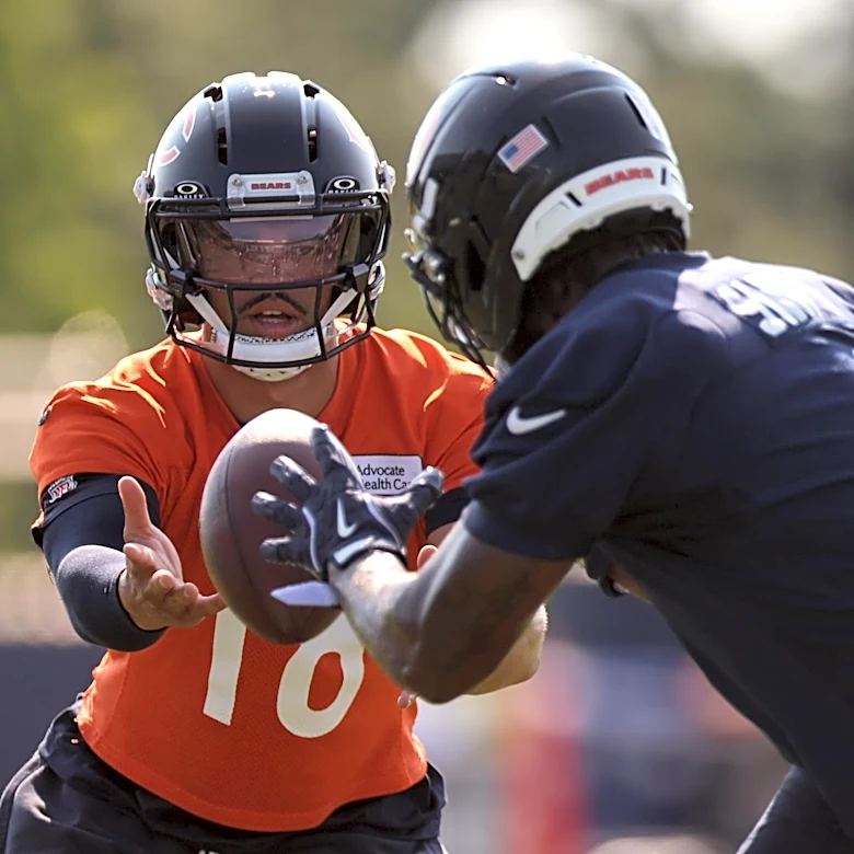 The Bear’s Den – Another Day, Another Practice, Huge Injury News