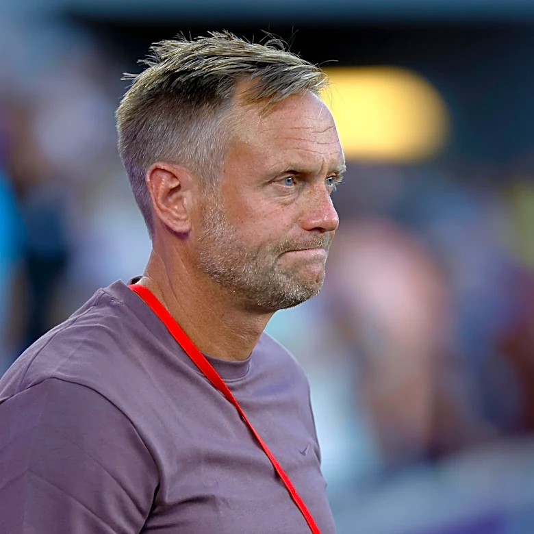 Chicago Stars and head coach Martin Sjögren part ways, appoint assistant coach Karina Báez as interim head coach