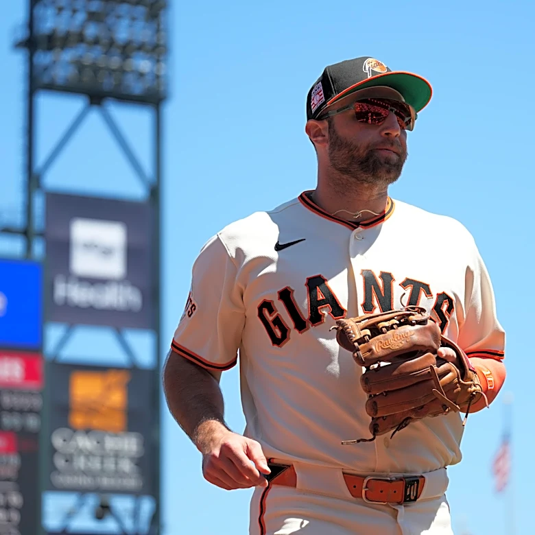 Giants fan survey: Who plays second next year?