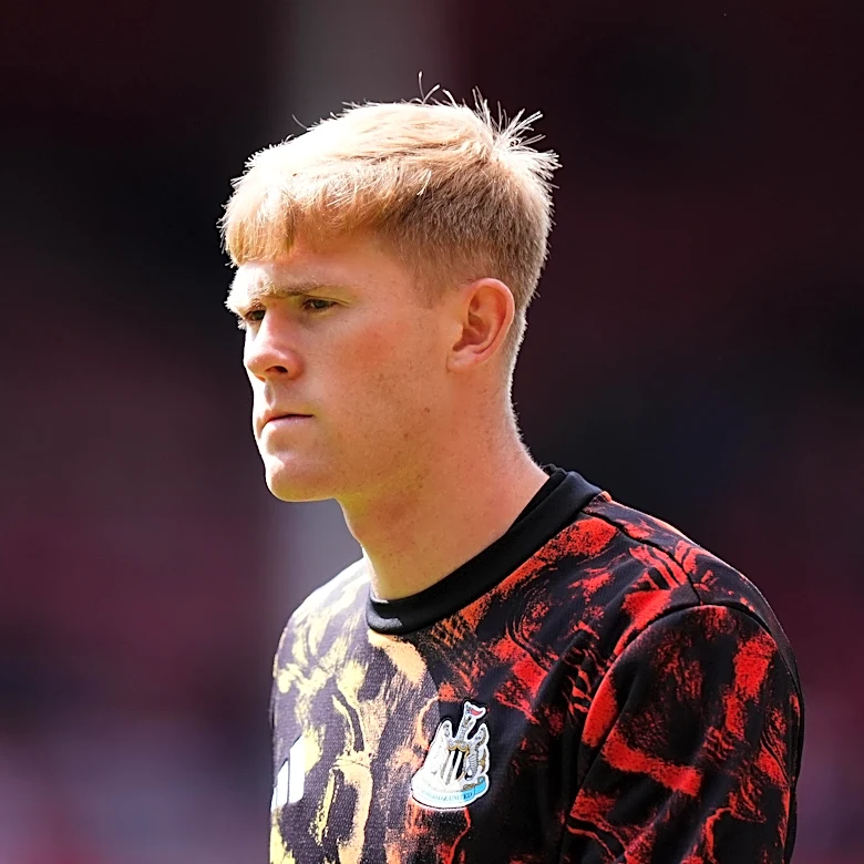 Newcastle’s Lewis Hall Reportedly Makes Feelings Clear Amid Man Utd Transfer Saga