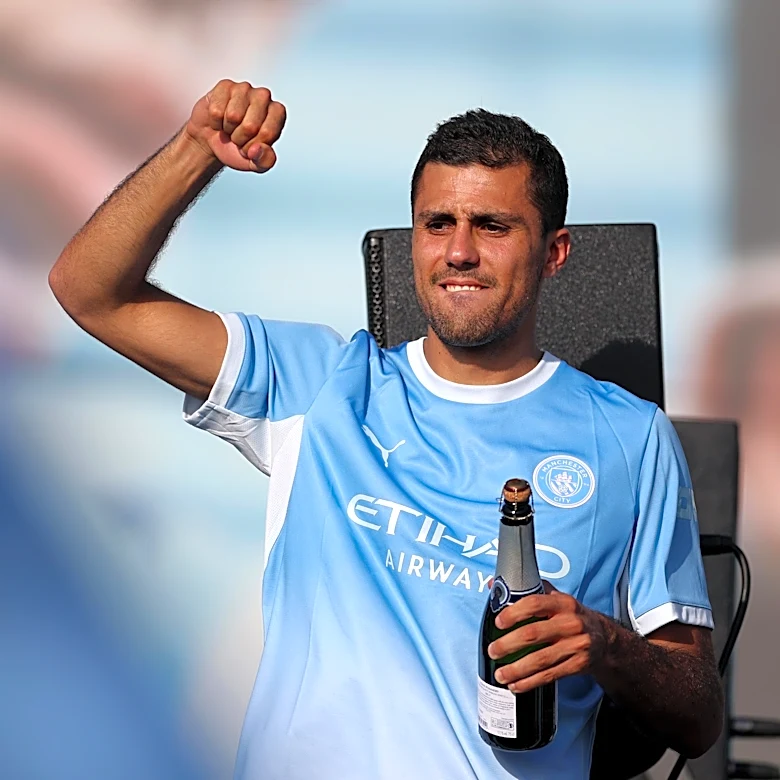 Barcelona set to make third and final offer to Man City for Rodri