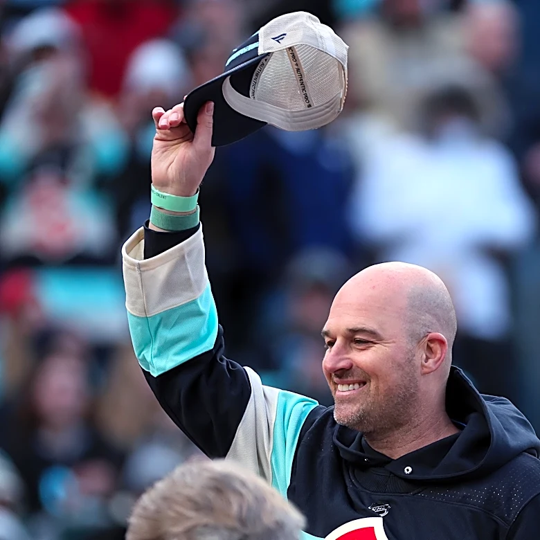 Seahawks legend Matt Hasselbeck contributes to CTE research