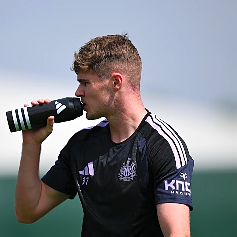 Newcastle Defender’s Surprise Move to Germany Made Official