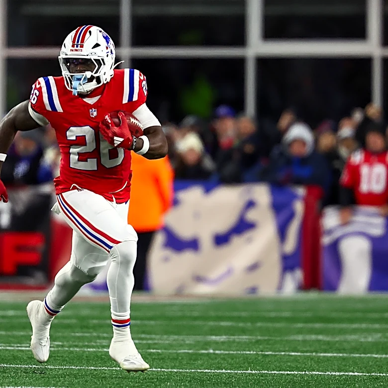 Patriots place Terrell Jennings on injured reserve after adding two running backs