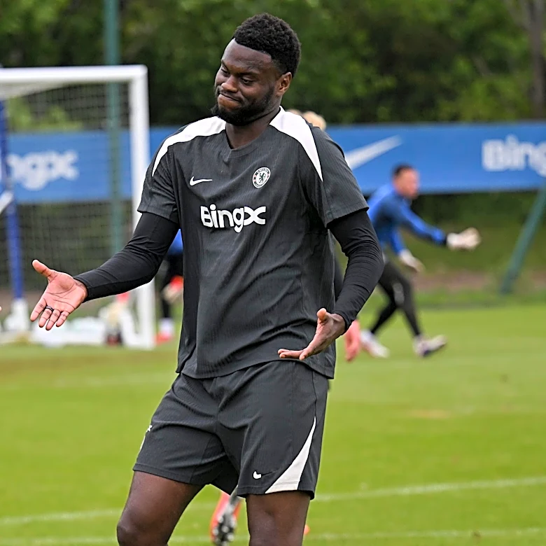 Napoli, Chelsea agree Benoît Badiashile loan — report