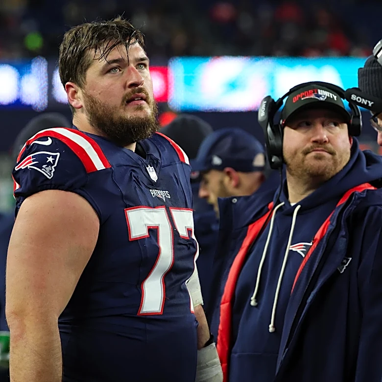 Patriots lose offensive lineman to injury in preseason opener