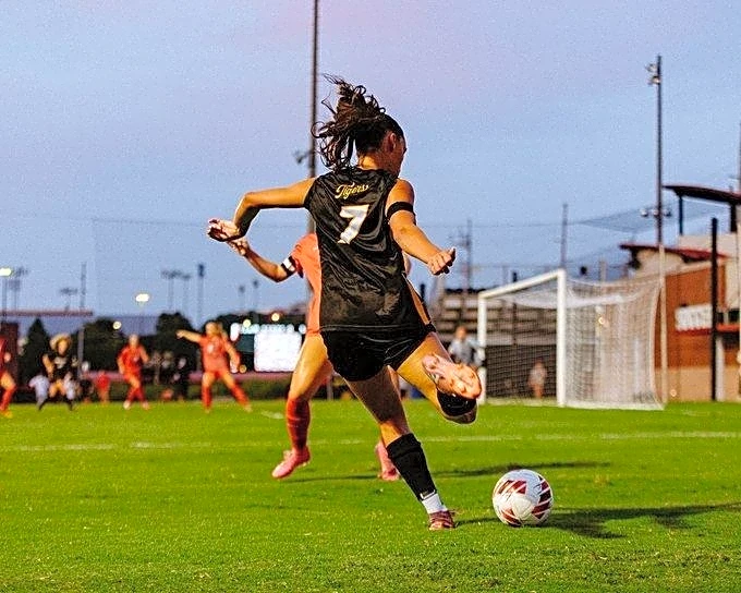 Mizzou soccer goes scoreless against Western Kentucky in season opener