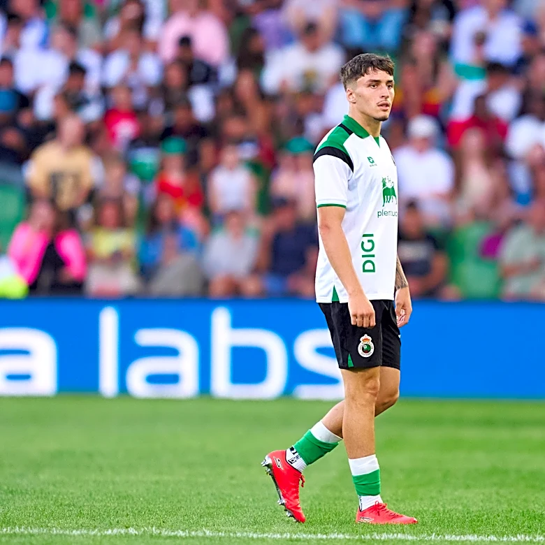 Why Manchester United should consider late bid for Jorge Salinas
